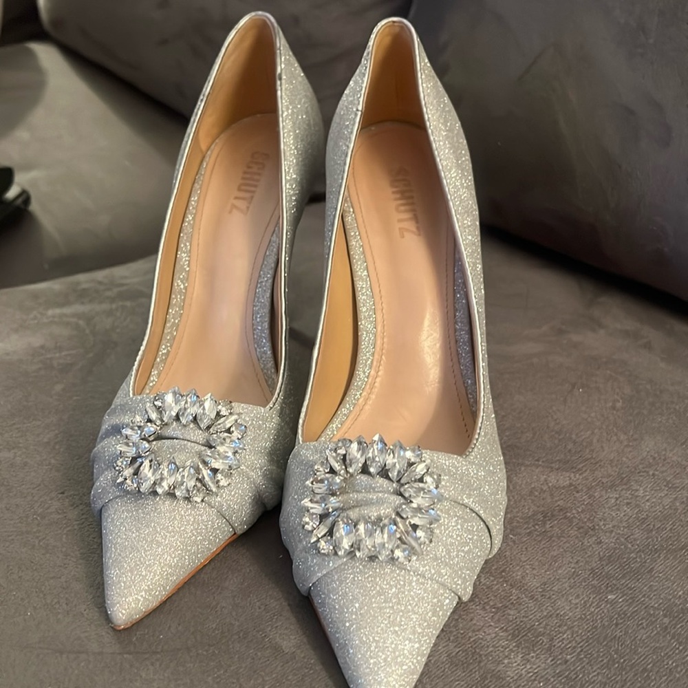 Schutz Meisho Glam Pumps 9.5 Pointed Silver Glitter Rhinestone Jewel